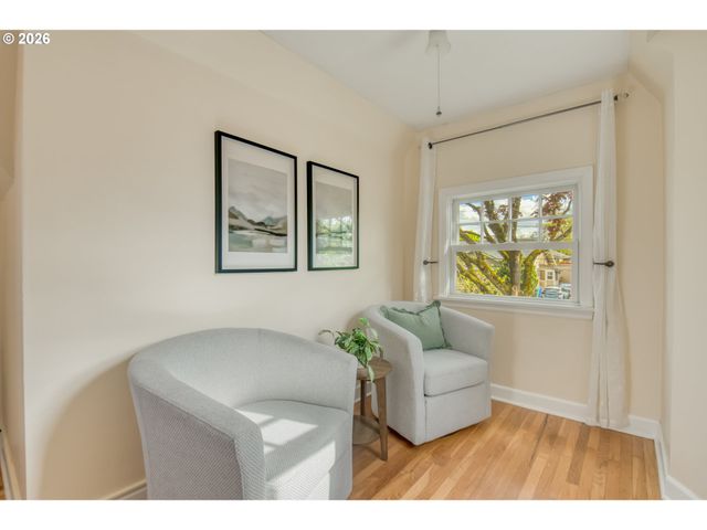 4315 Ne LAURELHURST Pl, Portland, OR 97213