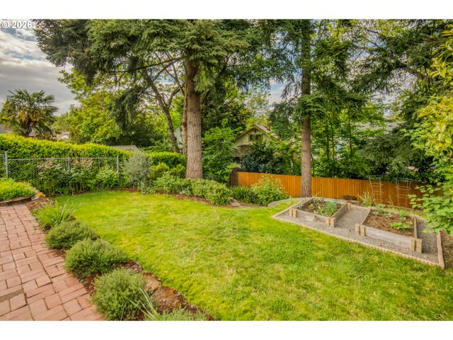 4315 Ne LAURELHURST Pl, Portland, OR 97213