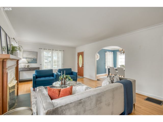 4315 Ne LAURELHURST Pl, Portland, OR 97213