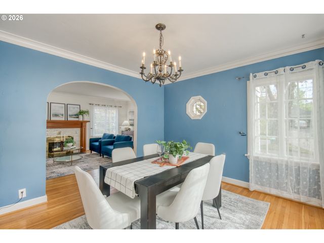 4315 Ne LAURELHURST Pl, Portland, OR 97213