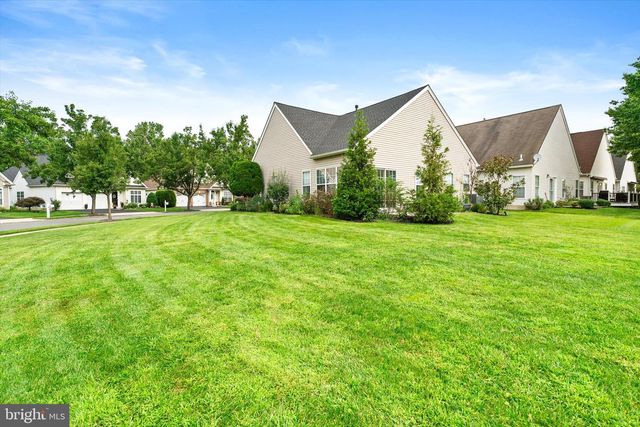 102 RAINFLOWER LN, Princeton Junction, NJ 08550