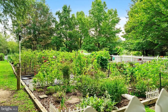 102 RAINFLOWER LN, Princeton Junction, NJ 08550