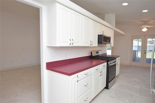 2235 SILVER RE DRIVE, Lakeland, FL 33810