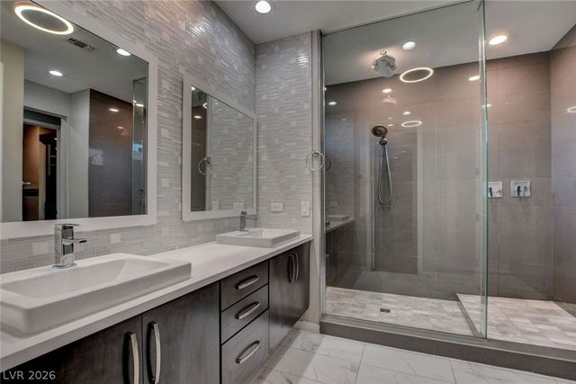 6005 Andezano Drive, Las Vegas, NV 89135