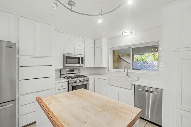 2905 Claremont Place NE, Albuquerque, NM 87110