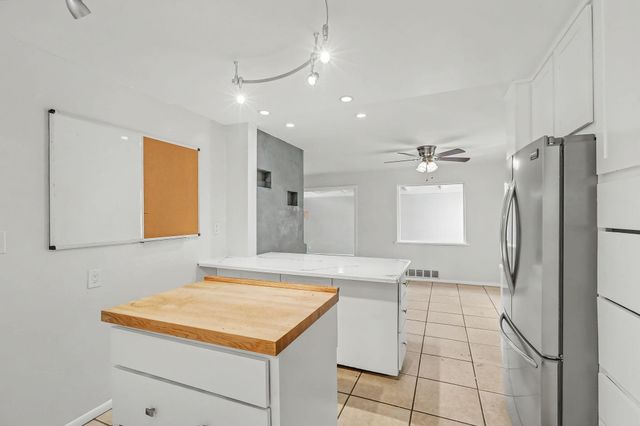2905 Claremont Place NE, Albuquerque, NM 87110