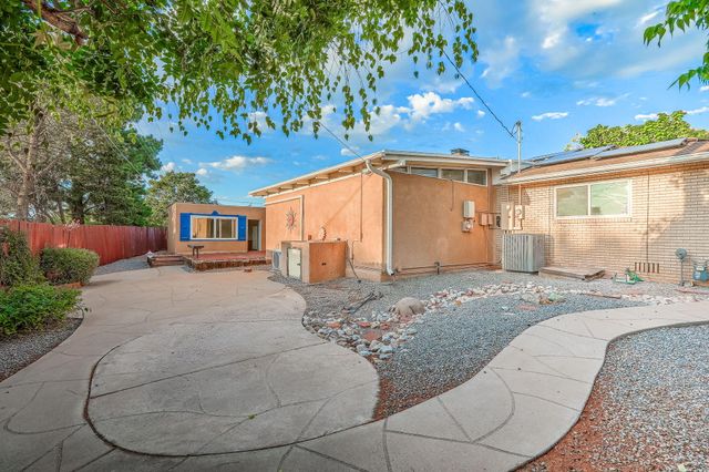 2905 Claremont Place NE, Albuquerque, NM 87110