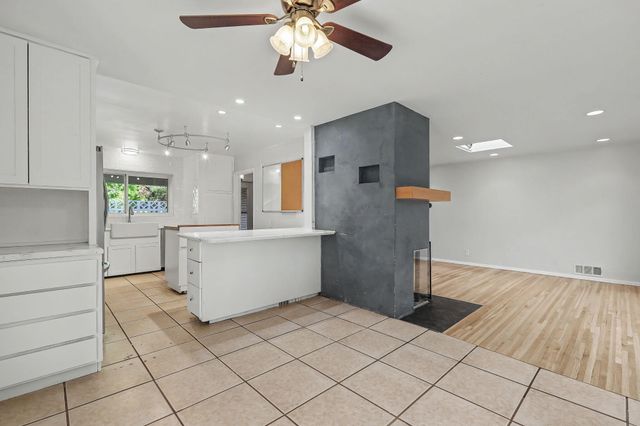 2905 Claremont Place NE, Albuquerque, NM 87110