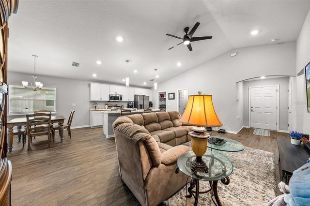 8992 SE 42ND COURT, Ocala, FL 34480