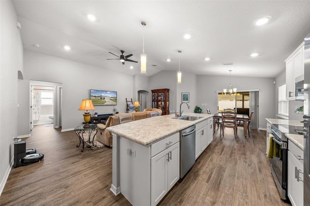 8992 SE 42ND COURT, Ocala, FL 34480