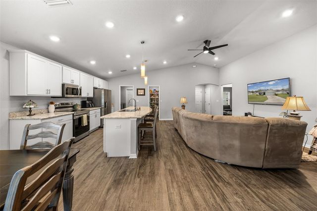 8992 SE 42ND COURT, Ocala, FL 34480