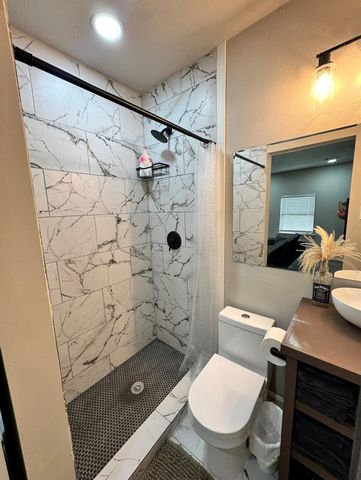 2802 Holman Street, Houston, TX 77004