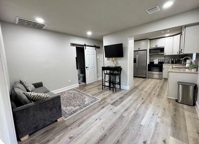2802 Holman Street, Houston, TX 77004