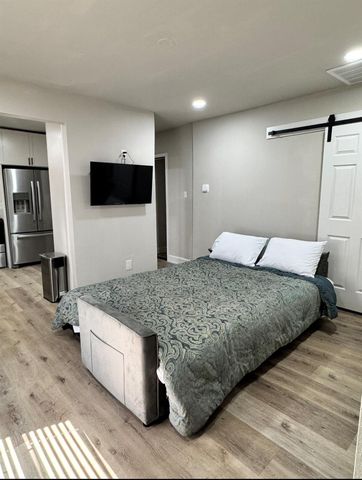 2802 Holman Street, Houston, TX 77004