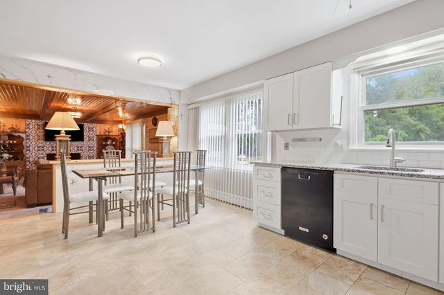 201 CREEKWOOD DR, Feasterville Trevose, PA 19053