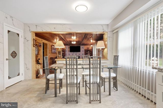 201 CREEKWOOD DR, Feasterville Trevose, PA 19053