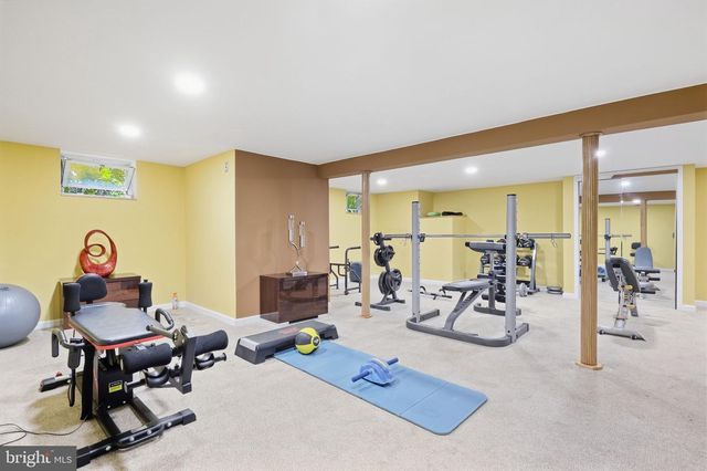 201 CREEKWOOD DR, Feasterville Trevose, PA 19053