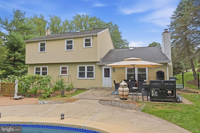 201 CREEKWOOD DR, Feasterville Trevose, PA 19053