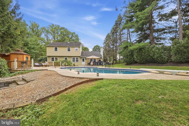 201 CREEKWOOD DR, Feasterville Trevose, PA 19053