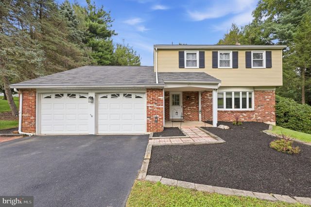 201 CREEKWOOD DR, Feasterville Trevose, PA 19053