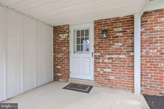 201 CREEKWOOD DR, Feasterville Trevose, PA 19053