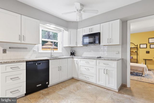 201 CREEKWOOD DR, Feasterville Trevose, PA 19053
