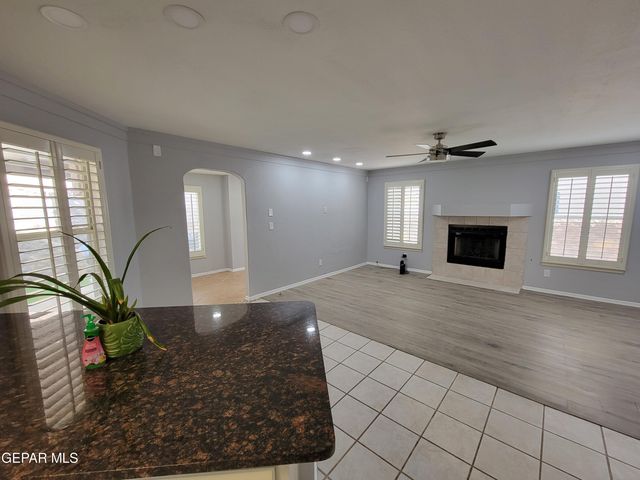 1404 Black Ridge Drive, El Paso, TX 79912