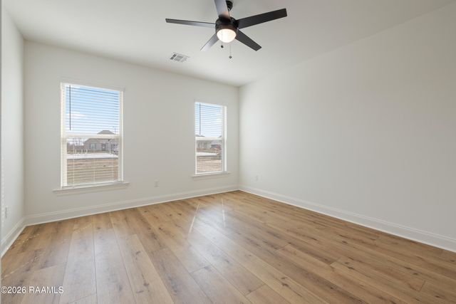 107 Lotus Street, Broussard, LA 70518