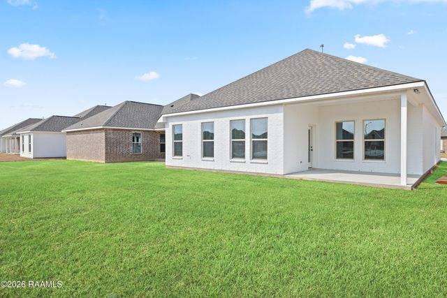 107 Lotus Street, Broussard, LA 70518
