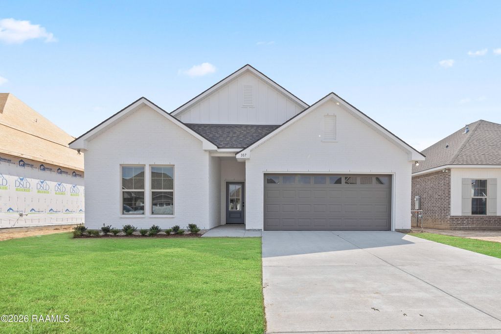 107 Lotus Street, Broussard, LA 70518