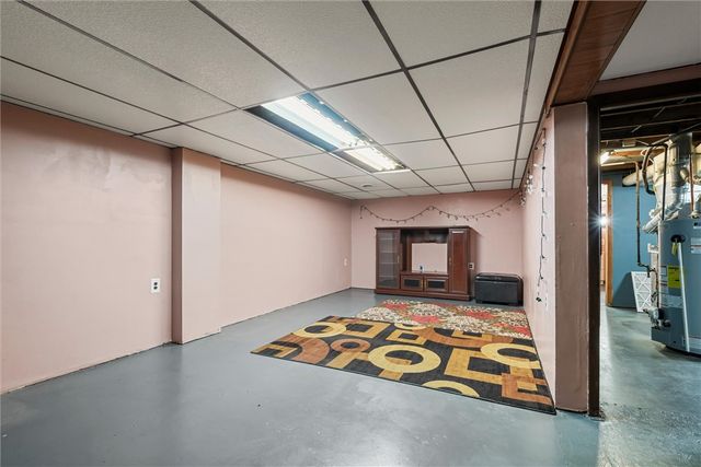 865 Wheatland Rd, Shenango Twp, PA 16159