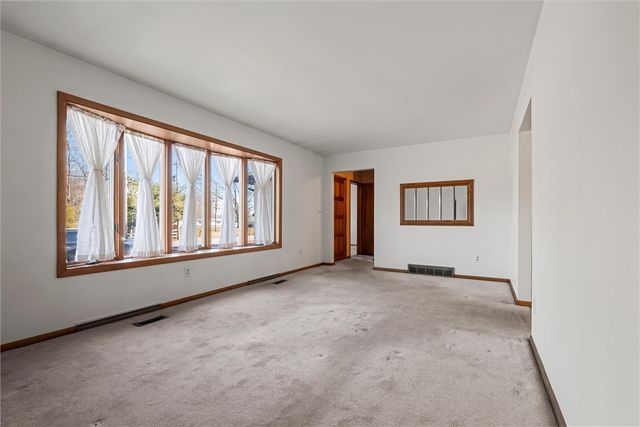 865 Wheatland Rd, Shenango Twp, PA 16159