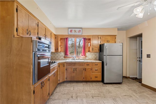 865 Wheatland Rd, Shenango Twp, PA 16159