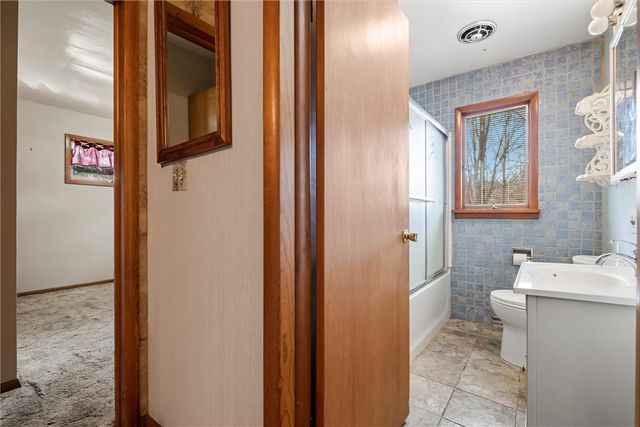 865 Wheatland Rd, Shenango Twp, PA 16159