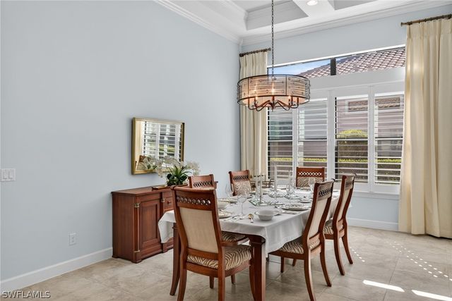 8667 Amour CT, Naples, FL 34119