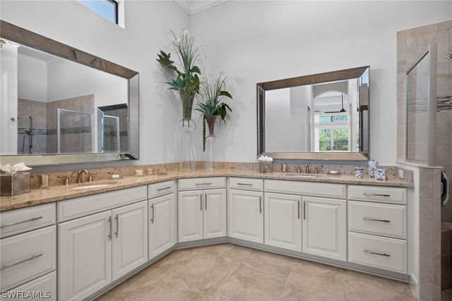 8667 Amour CT, Naples, FL 34119