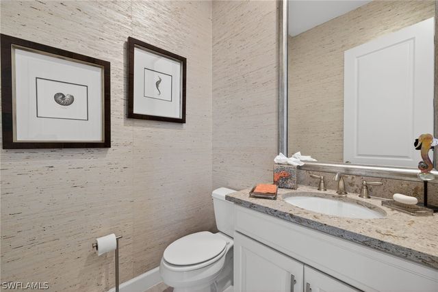 8667 Amour CT, Naples, FL 34119