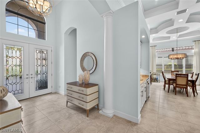 8667 Amour CT, Naples, FL 34119