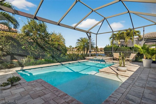 8667 Amour CT, Naples, FL 34119