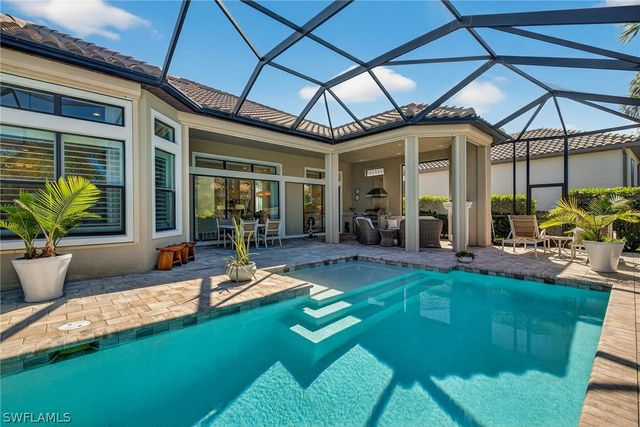 8667 Amour CT, Naples, FL 34119