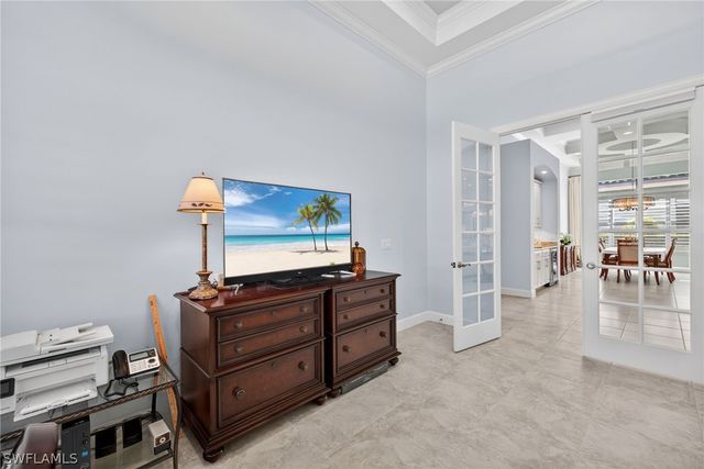 8667 Amour CT, Naples, FL 34119