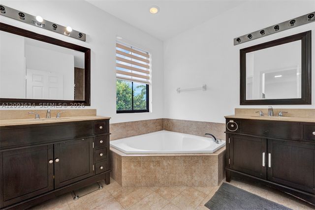 9770 NW 10th St 9770, Miami, FL 33172