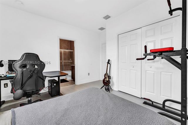 9770 NW 10th St 9770, Miami, FL 33172