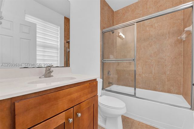 9770 NW 10th St 9770, Miami, FL 33172