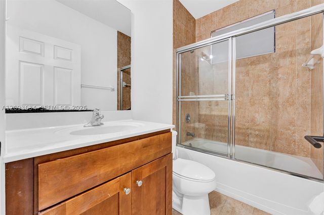 9770 NW 10th St 9770, Miami, FL 33172