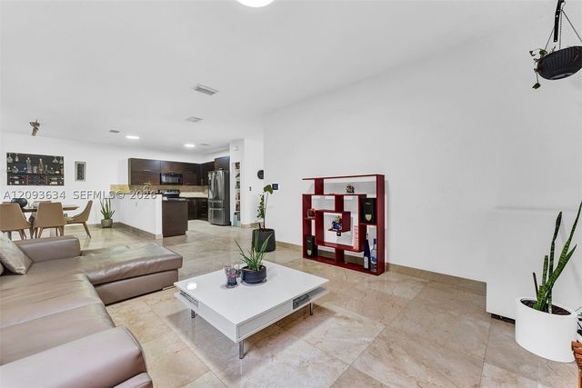 9770 NW 10th St 9770, Miami, FL 33172