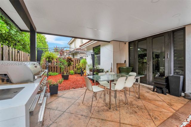 9770 NW 10th St 9770, Miami, FL 33172