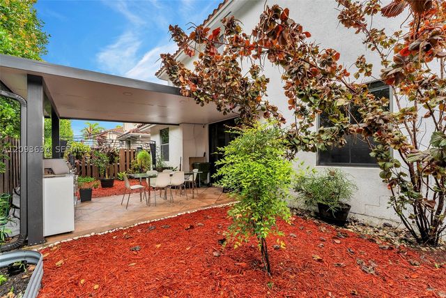 9770 NW 10th St 9770, Miami, FL 33172