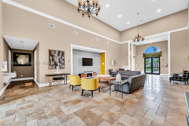 9770 NW 10th St 9770, Miami, FL 33172