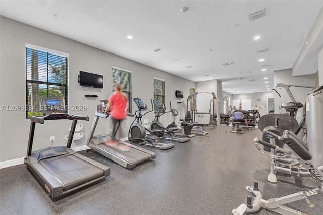 9770 NW 10th St 9770, Miami, FL 33172